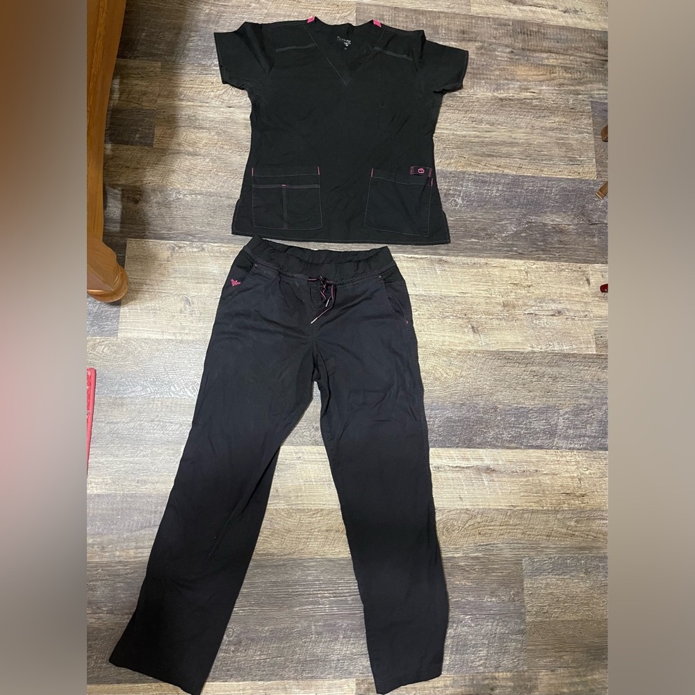 Black scrub set